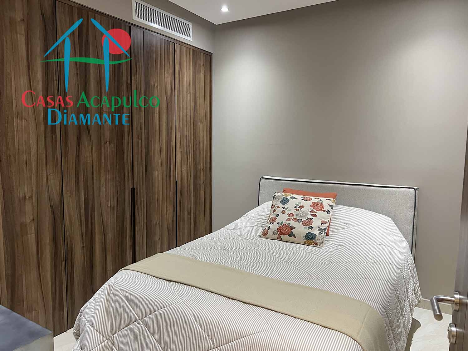 La Isla Emerald C3 - Recámara dos 1